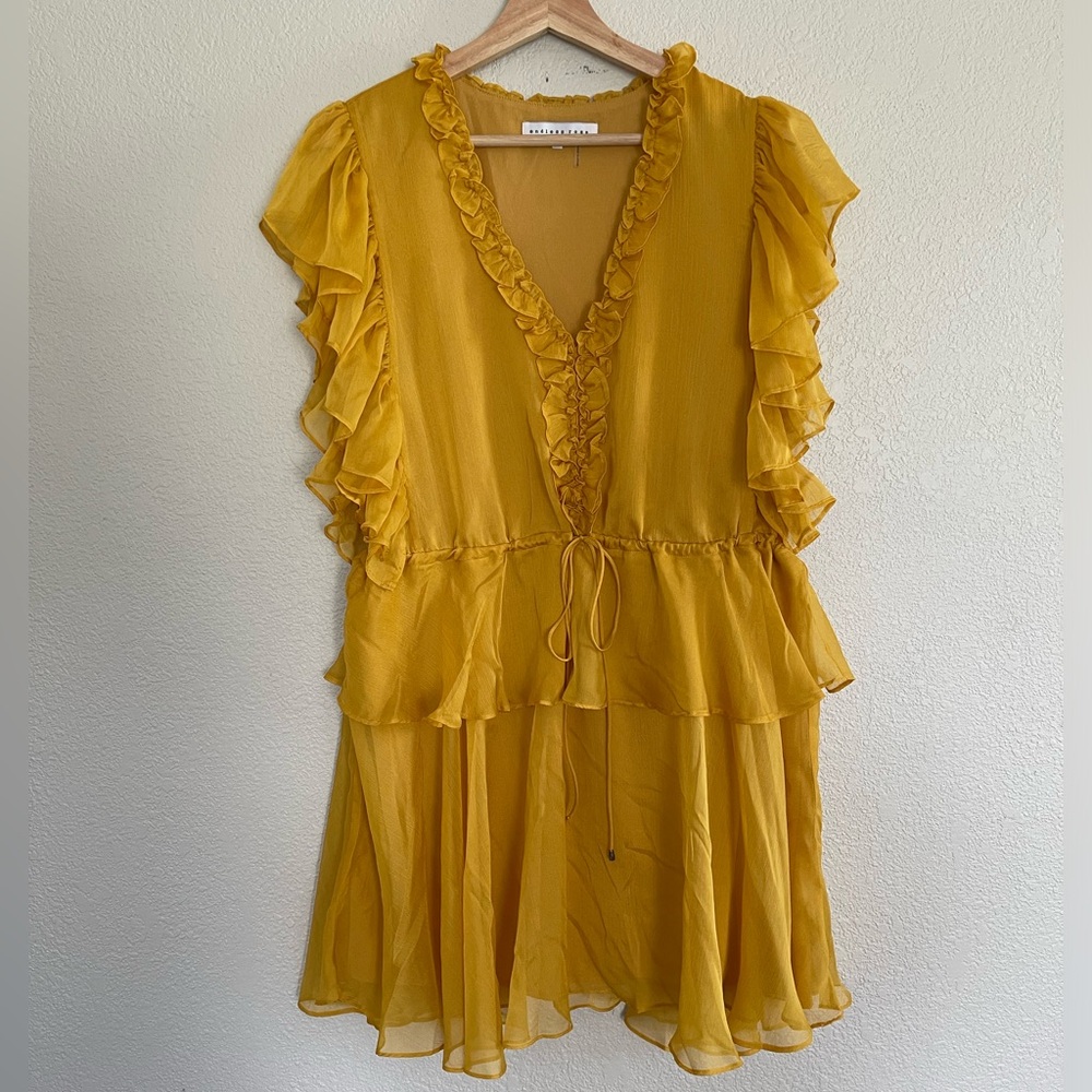 Flowy mini-dress